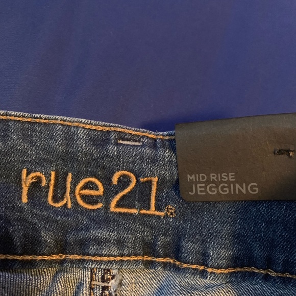 Rue 21 Dark Wash Distressed Skinny Jeans - Picture 3 of 3